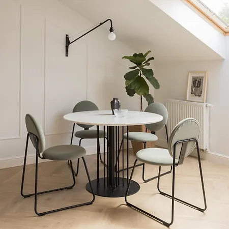 Venus Apartment *